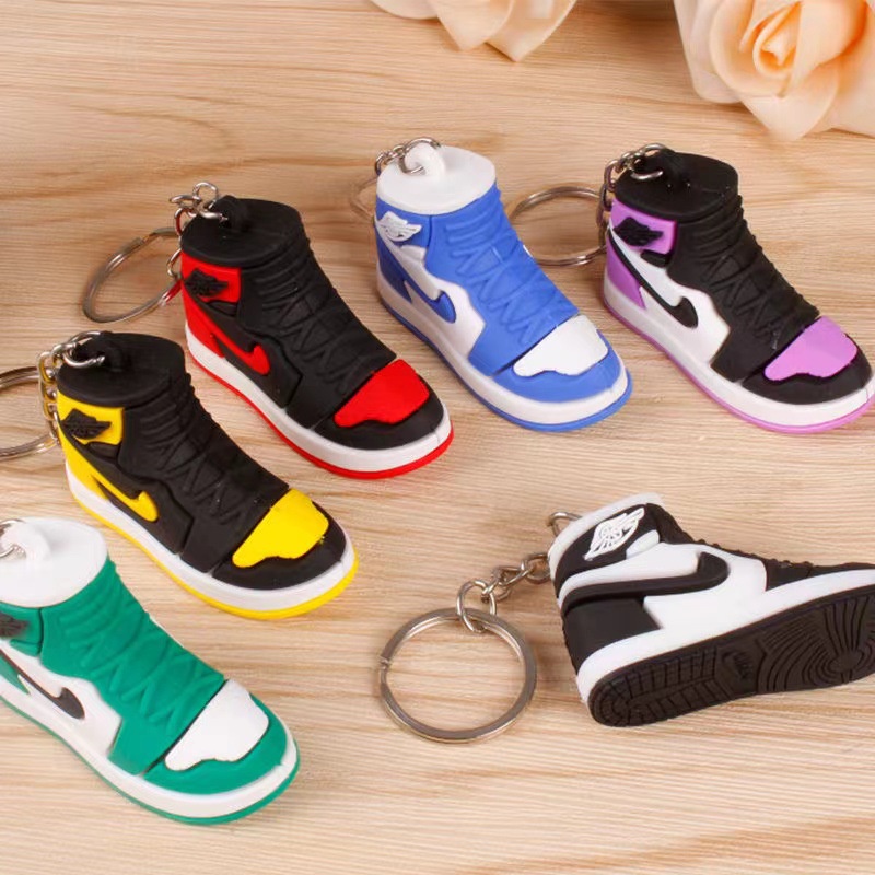 Móc khóa cute giày Sneaker chất liệu Silicon cao cấp nhiều mẫu hot dùng làm móc treo chìa khóa hoặc balo