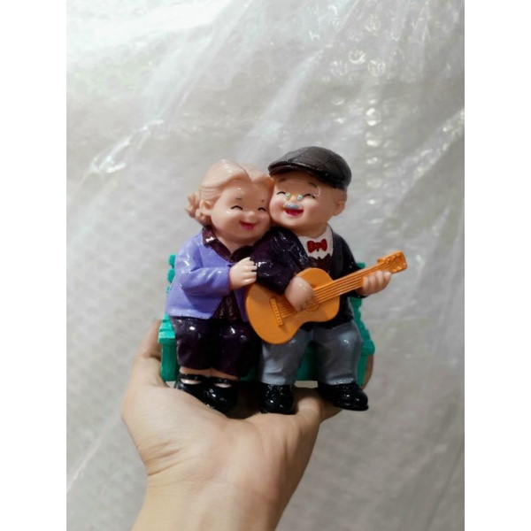 Tượng ông lão bà lão, tượng ông bà trăm năm hạnh phúc, trưng ý nghĩa tình yêu vĩnh cửu hạnh phúc