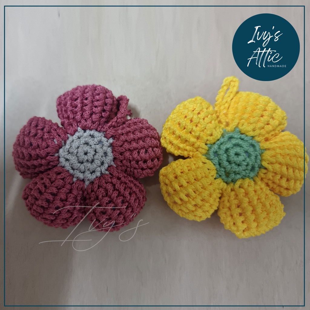 Móc khóa dây hình hoa len handmade nhiều màu, keychain thủ công nhồi bông đeo ba lô