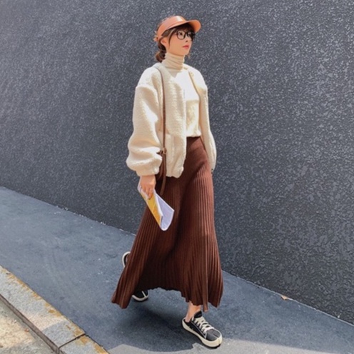 MUSHROOM LEE - Váy Dệt Kim Xếp Ly Chocolate