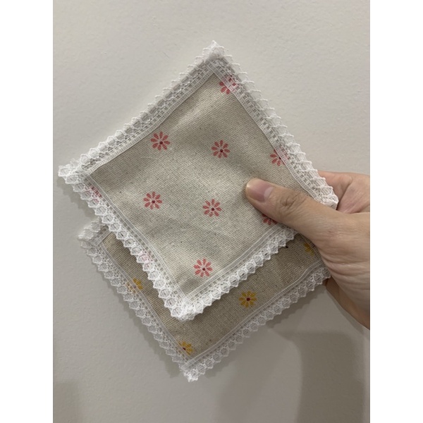 (Có sẵn) Tấm lót ly hoạ tiết hoa phong cách vintage - Vintage floral linen coaster