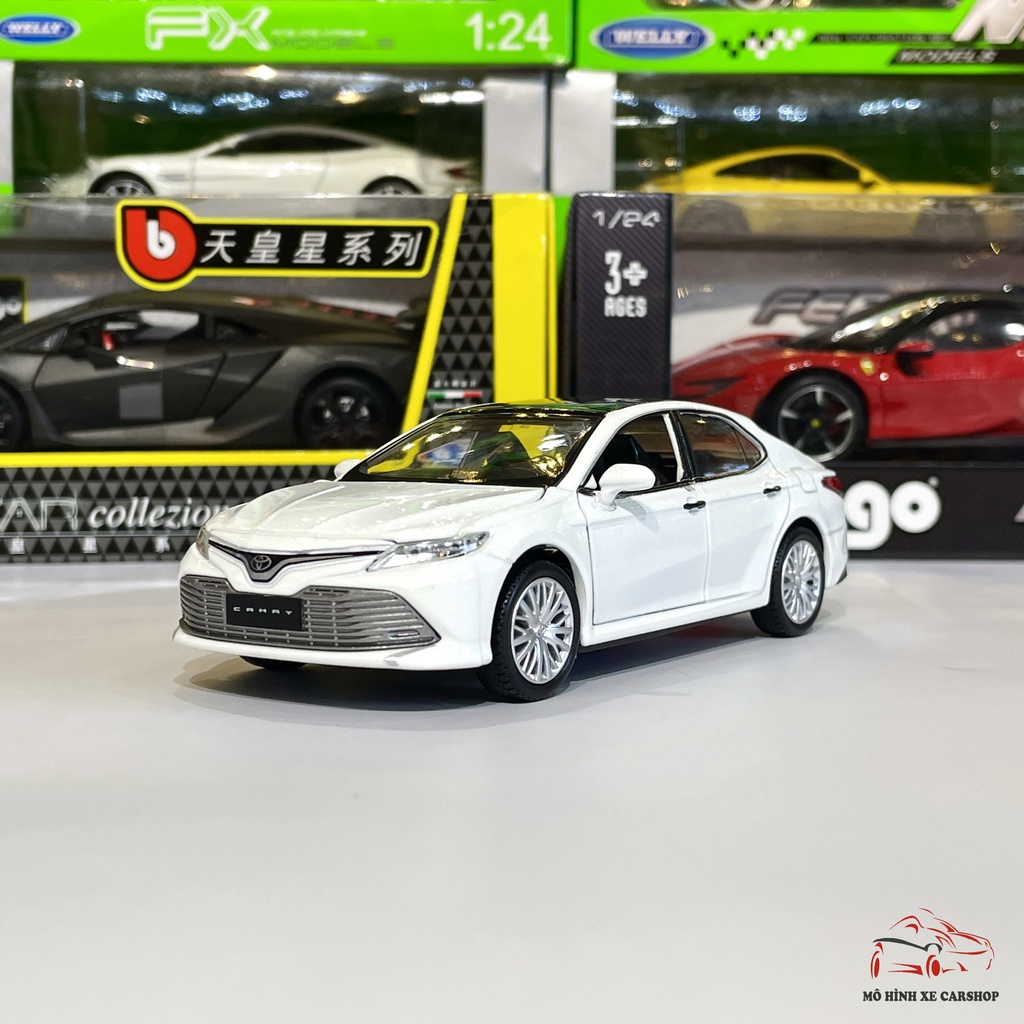 Mô hình xe ô tô Toyota Camry 2.5 2019 tỉ lệ 1:32 màu trắng