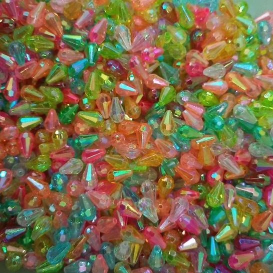 10/25/50gam hạt nhựa giọt nước ánh cừ 8×12mm nhiều màu