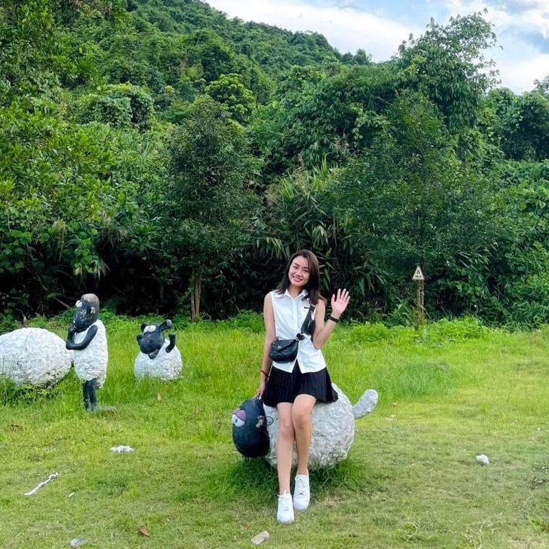 Áo sơmi trắng sát nách