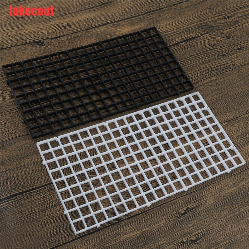 Tấm chắn chia bể cá bằng nhựa thiết kế dạng lưới ô