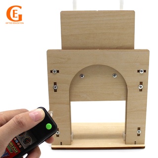 Mô hình garage điện tử tự lắp ráp độc đáo cho bé