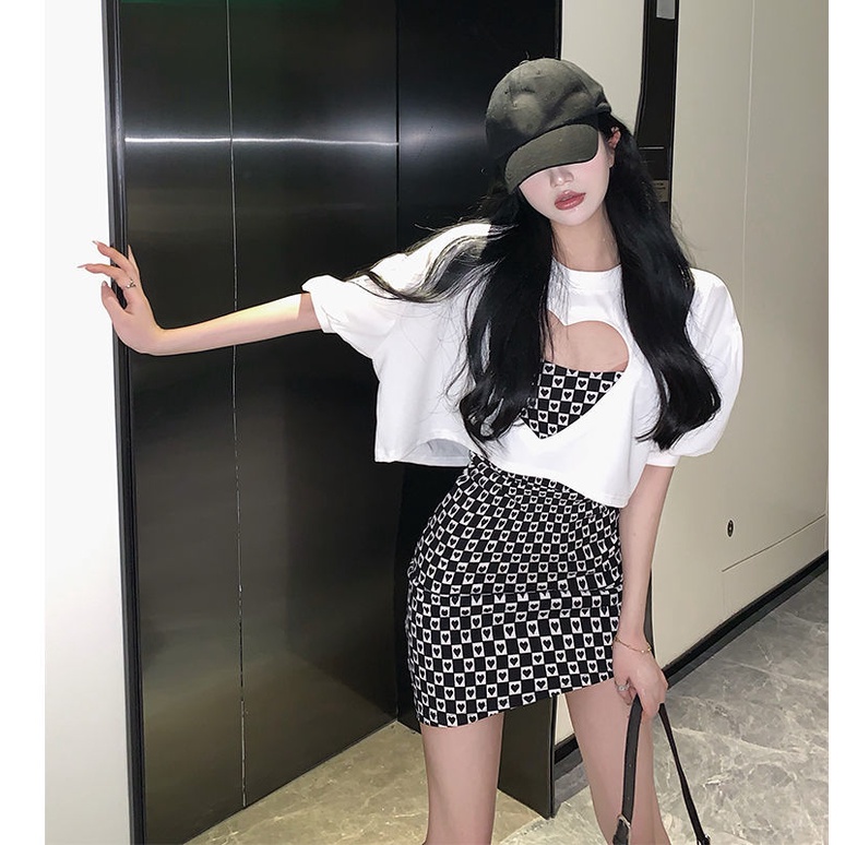 Bộ Áo Thun + Chân Váy Yếm In Họa Tiết Trái Tim Thời Trang Mùa Hè 2022 Dành Cho Nữ