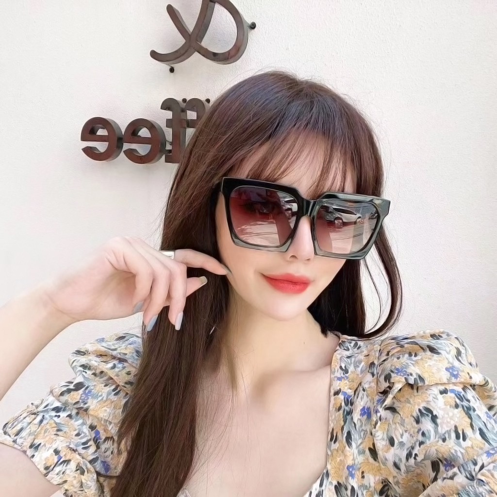 Kính Mát Nam Nữ Thời Trang