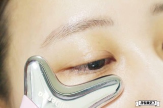 🐳 Máy rửa mặt WellDerma Cleansing Fish 🐳
