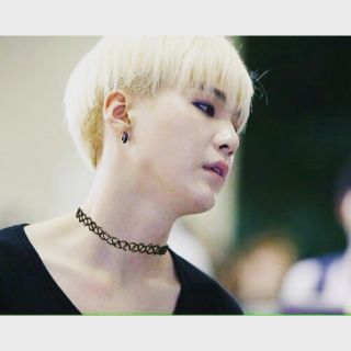 Vòng cổ co giãn hình xoắn SUGA BTS