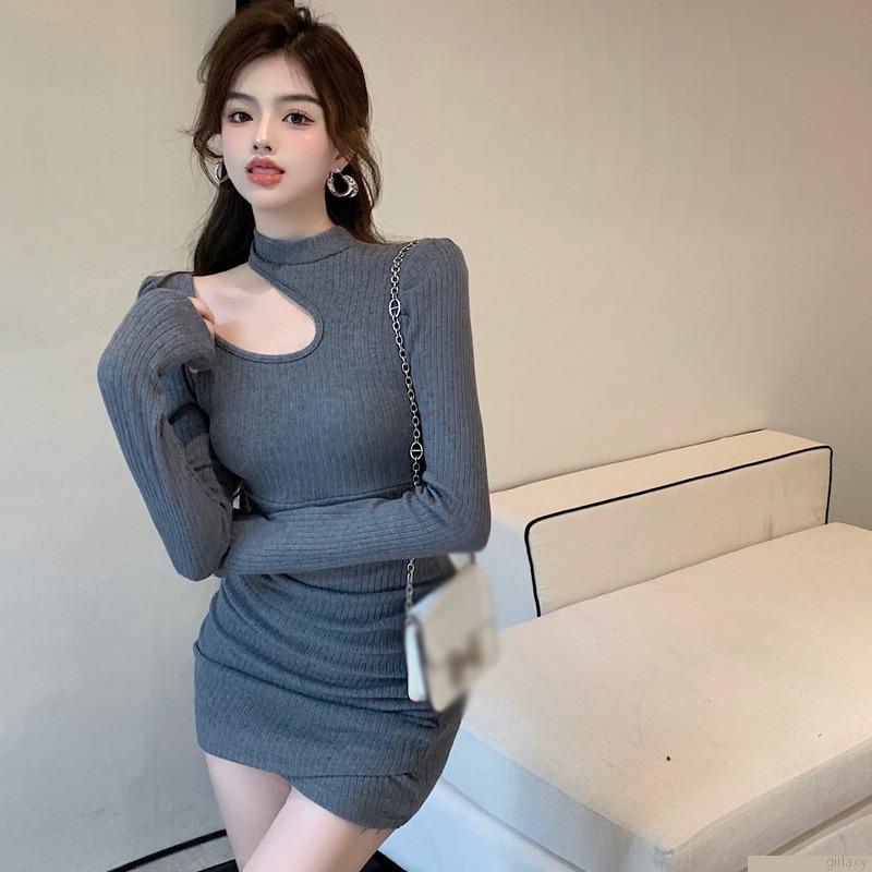 Đầm dệt kim tay dài màu sắc thanh lịch