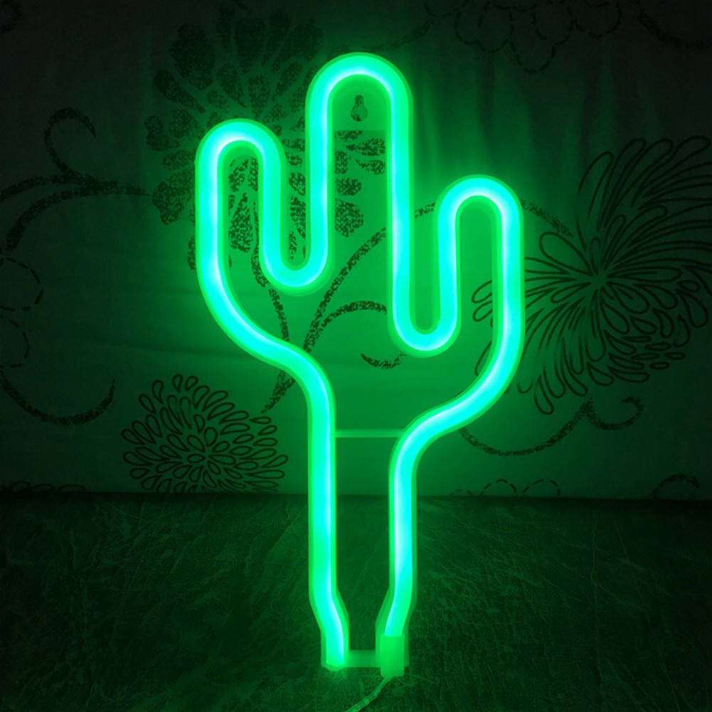 Đèn LED Neon với họa tiết hình trái tim và chim hồng hạc dùng trong trang trí tiệc cưới