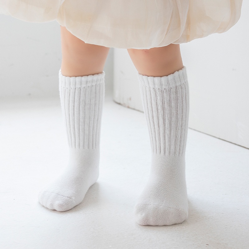 Vớ Cotton Cổ Vừa Không Xương Thời Trang Xuân Thu Cho Bé