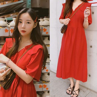 Váy đỏ dáng dài cổ bèo