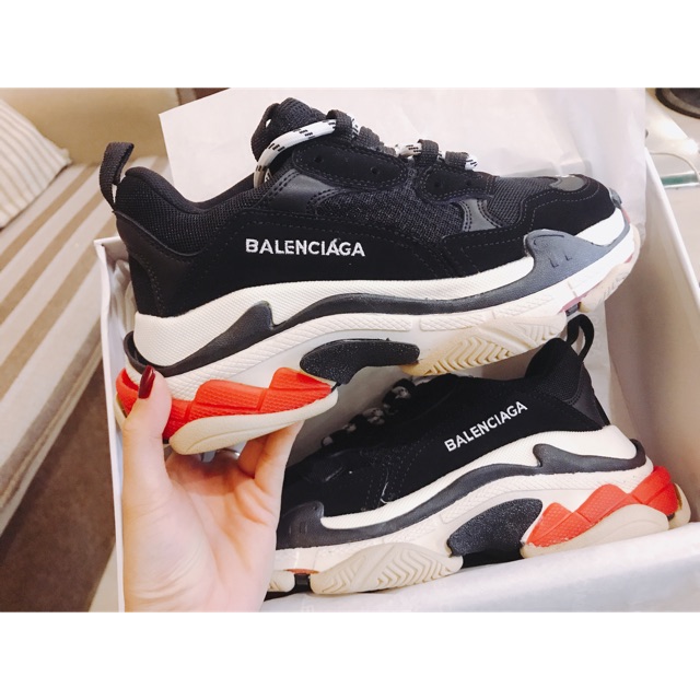 BALENCIAGA Triple S