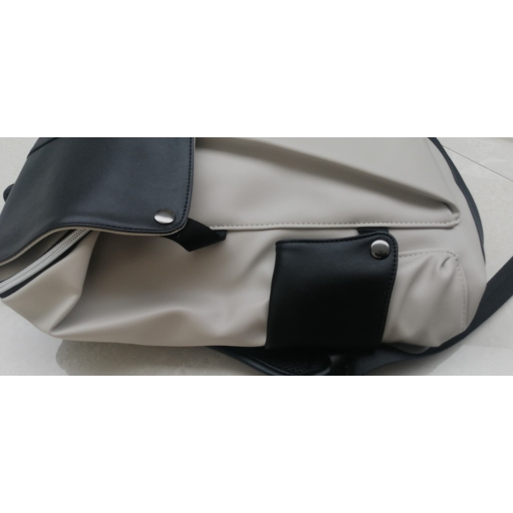 Balo laptop da 17inch  màu trắng