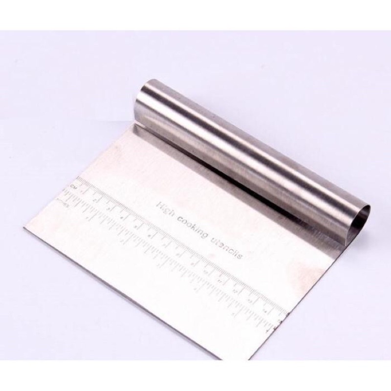 Dao cắt bột inox có chia vạch