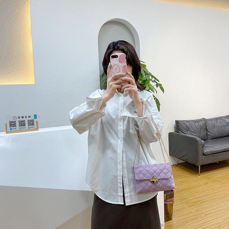 Túi đeo chéo họa tiết sọc thoi có khóa gài dùng đựng điện thoại thời trang cho nữ IELGY