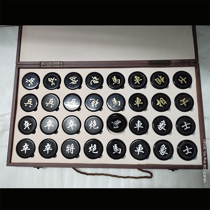 Cờ tướng đá Obsidian thiên nhiên size 60mm cao cấp kèm bàn cờ gỗ