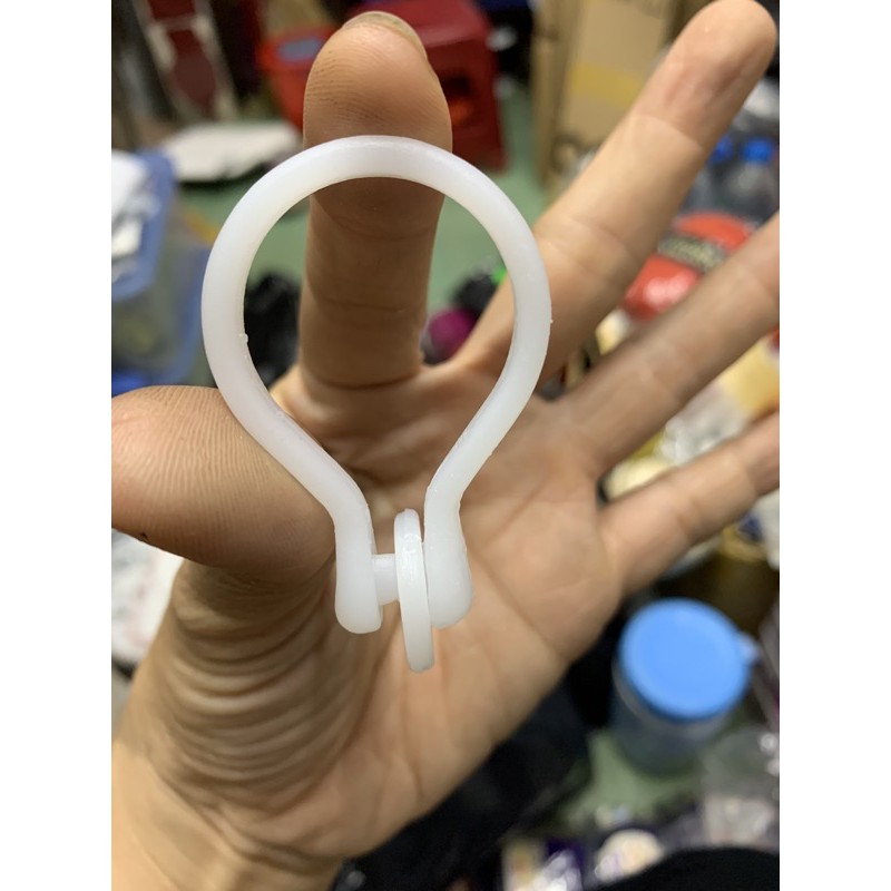 20 cái khoen nhựa bầu móc màn.