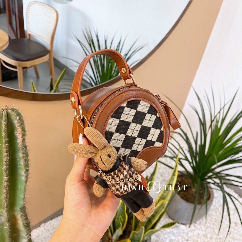 Túi Xách Nữ Mini Dáng Cốp Tròn, Túi Đeo Chéo Kèm Gấu Dễ Thương
