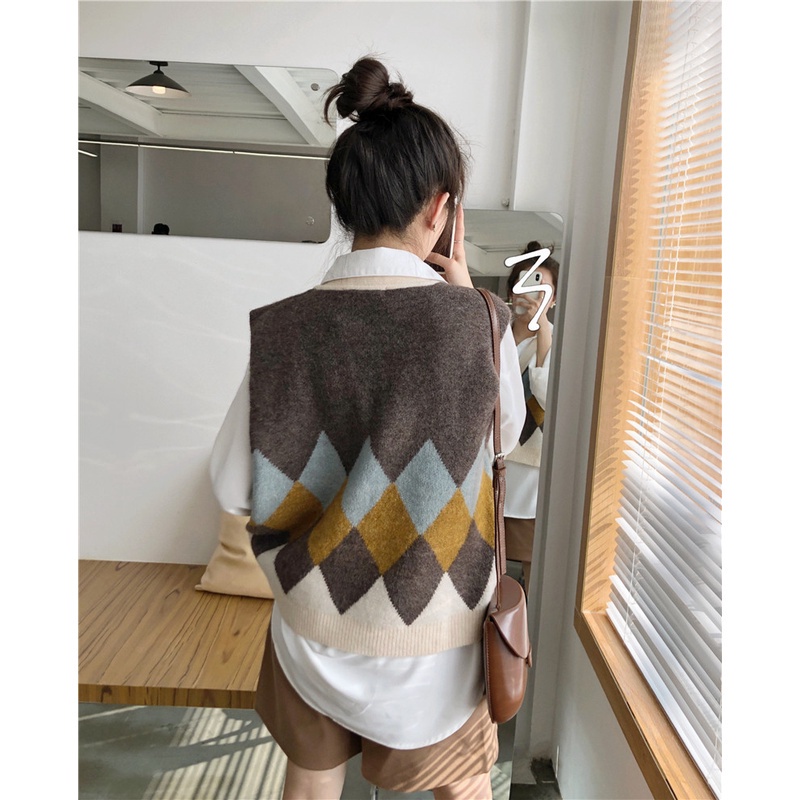 Áo Len Không Tay Cổ Chữ V Form Rộng Họa Tiết Sọc Caro Phong Cách Retro