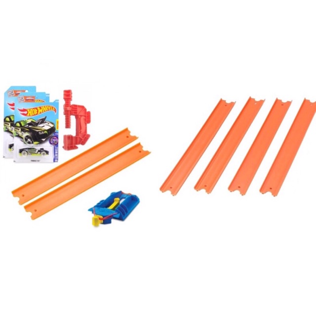 Set 4 xe hotwheel + 4 đường đua + 3 mối nối + 1 bệ phóng (Malaysia)