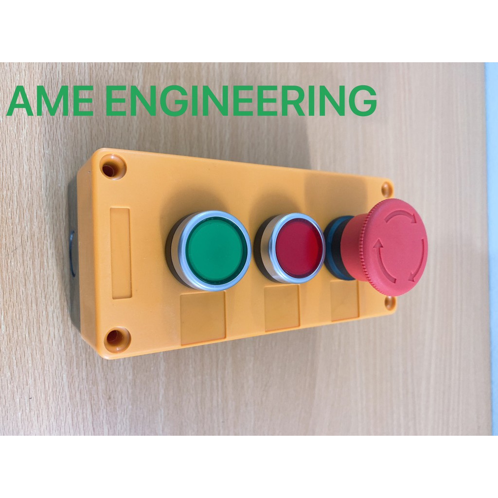 Hộp 3 nút nhấn phi 22, gồm 1 nút nhấn xanh, 1 nút nhấn đỏ 1NO+1NC và 1 nút dừng khẩn cấp 1NC