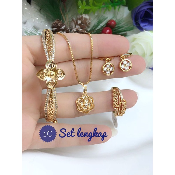 Bộ nhẫn đeo tay 4 họa tiết hoa hồng bướm đính đá kim cương toàn diện thời trang 131021