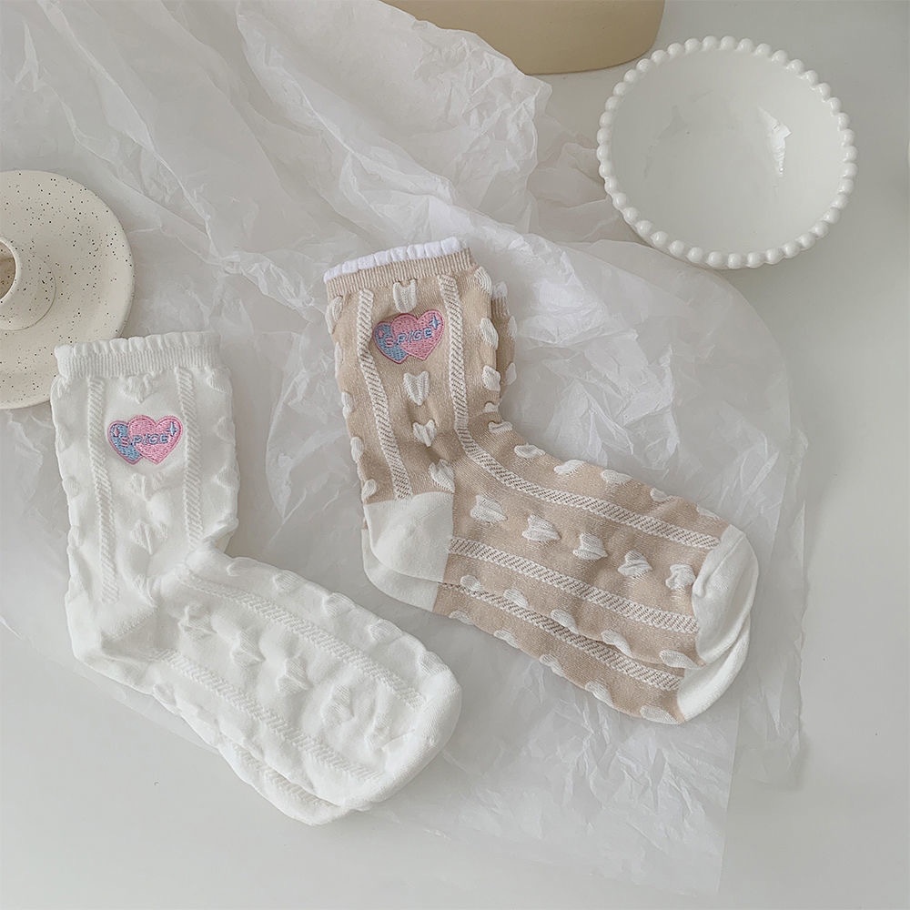 Vớ dài trung bình mềm mại thêu họa tiết trái tim phong cách Nhật Bản cho nữ