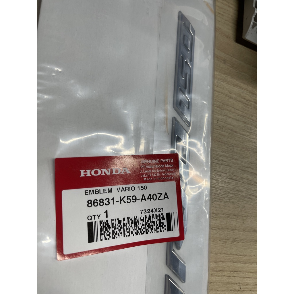 Tem Vario cánh chim đời 2017 chính hãng Honda