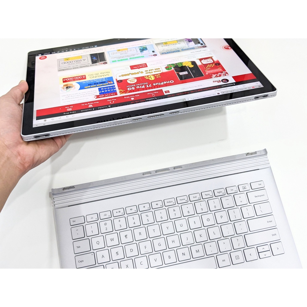 Laptop Microsoft Surface Book 13.5inch Intel Core i5, i7-6300U Ram 8G SSD 128 và 256GB kèm phím sạc tại Playmobile