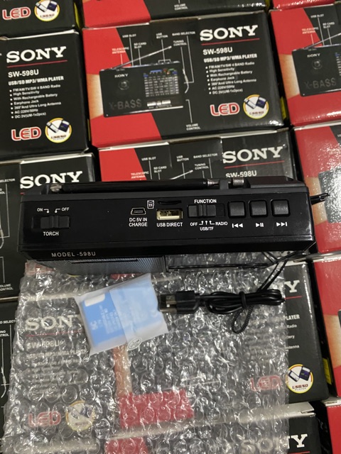 Radio USB , thẻ nhớ , đèn led 598u