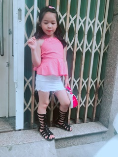 Set áo yếm caro váy trắng