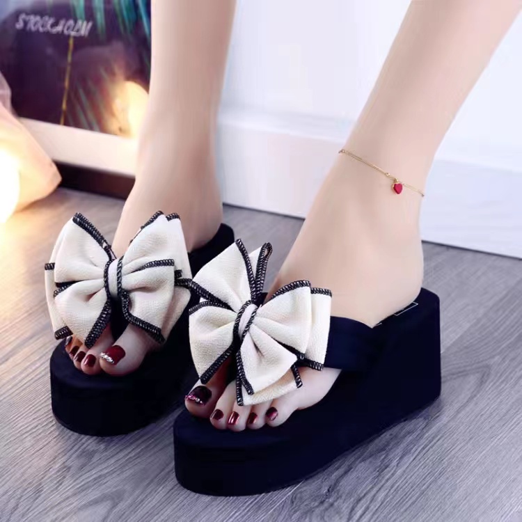 Dép Xỏ Ngón Cao Gót 6cm Đế Xuồng Đính Hoa Hoạt Hình Dễ Thương
