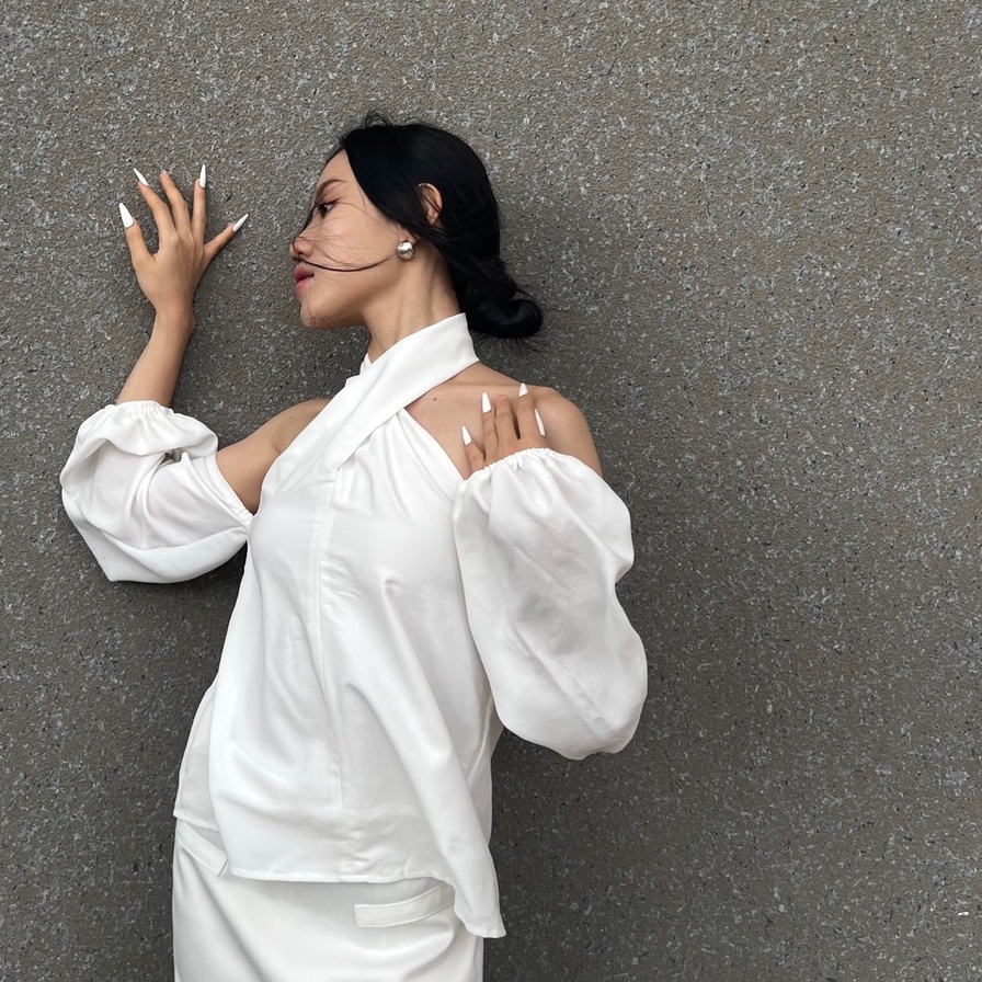 Áo trễ vai cổ xoắn cách điệu EDINI - A1344