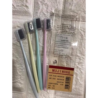 Set 4 bàn chải đánh răng muji lúa mạch nhật bản.