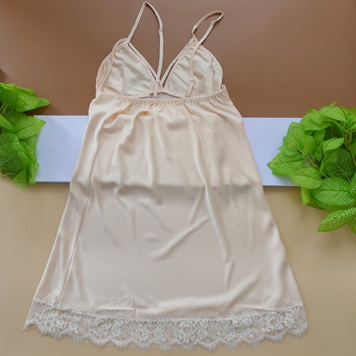 Váy ngủ sexy hai dây phối ren dây đan chéo bầu ngực với màu vàng mơ dịu dàng kèm hình thật shop chụp