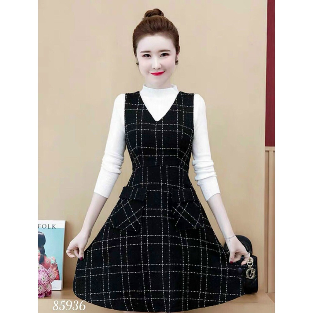 Set áo thun tay dài và đầm xòe kẻ caro thanh lịch