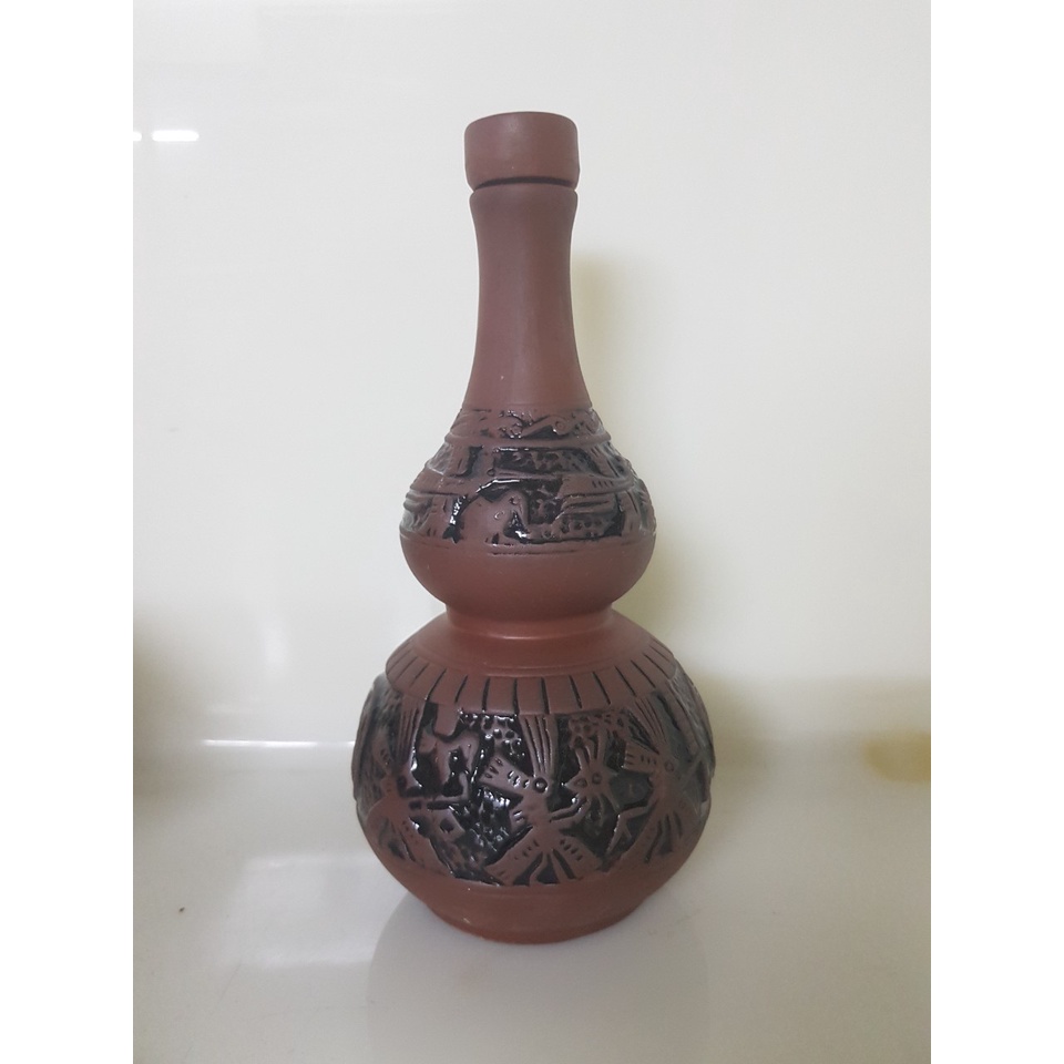 Bình gốm sứ 500ml kiểu dáng Hồ lô đựng rượu 500ml bằng gốm sứ hoạt tiết hoa văn trên trống đồng, NÚT ĐẬY BẰNG
