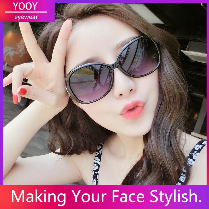 Kính mát cỡ lớn hợp thời trang cho nữ