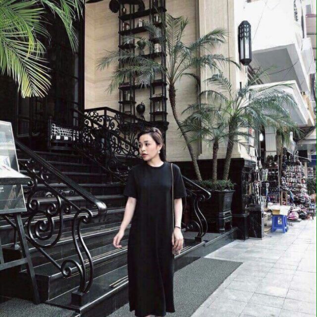Thanh lý Áo phông nữ( còn váy đen như hình 80k )