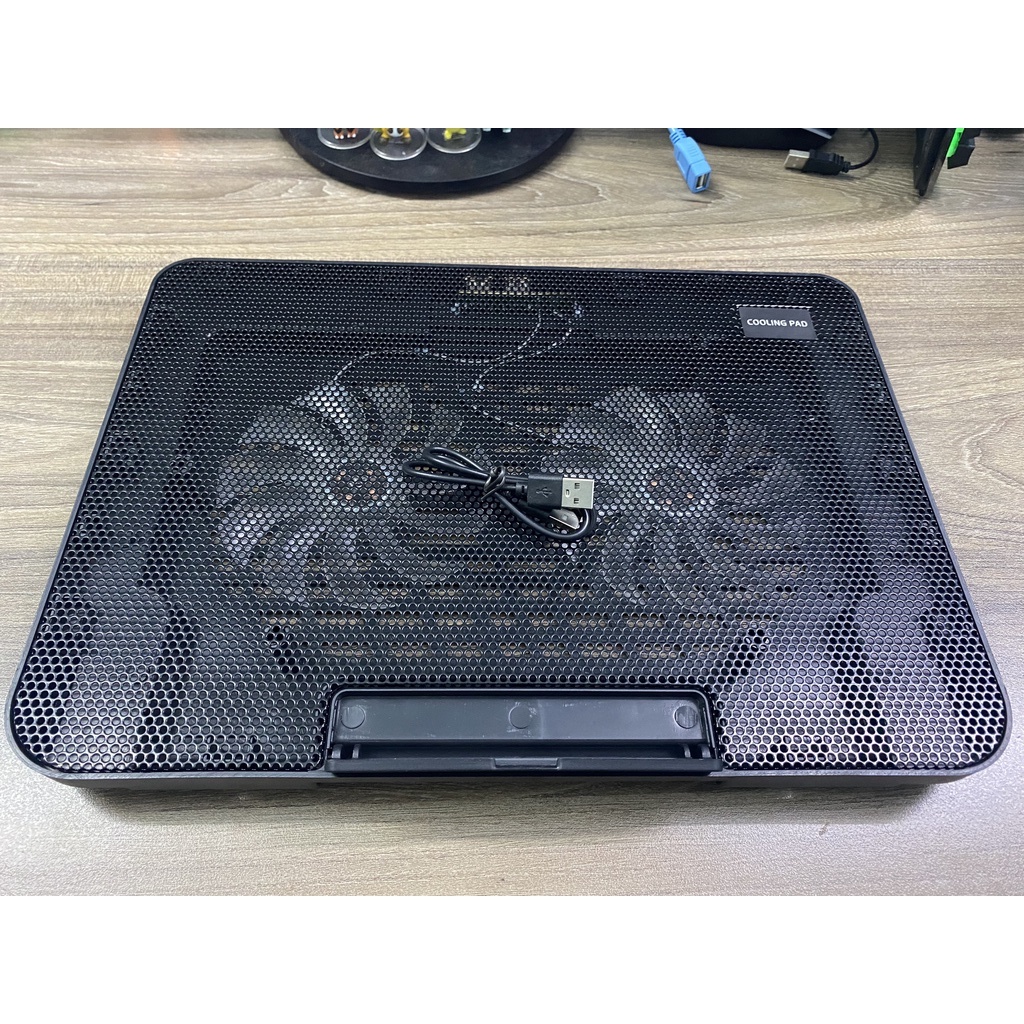 Đế tản nhiệt đèn led Cooler Master dành cho máy tính, laptop
