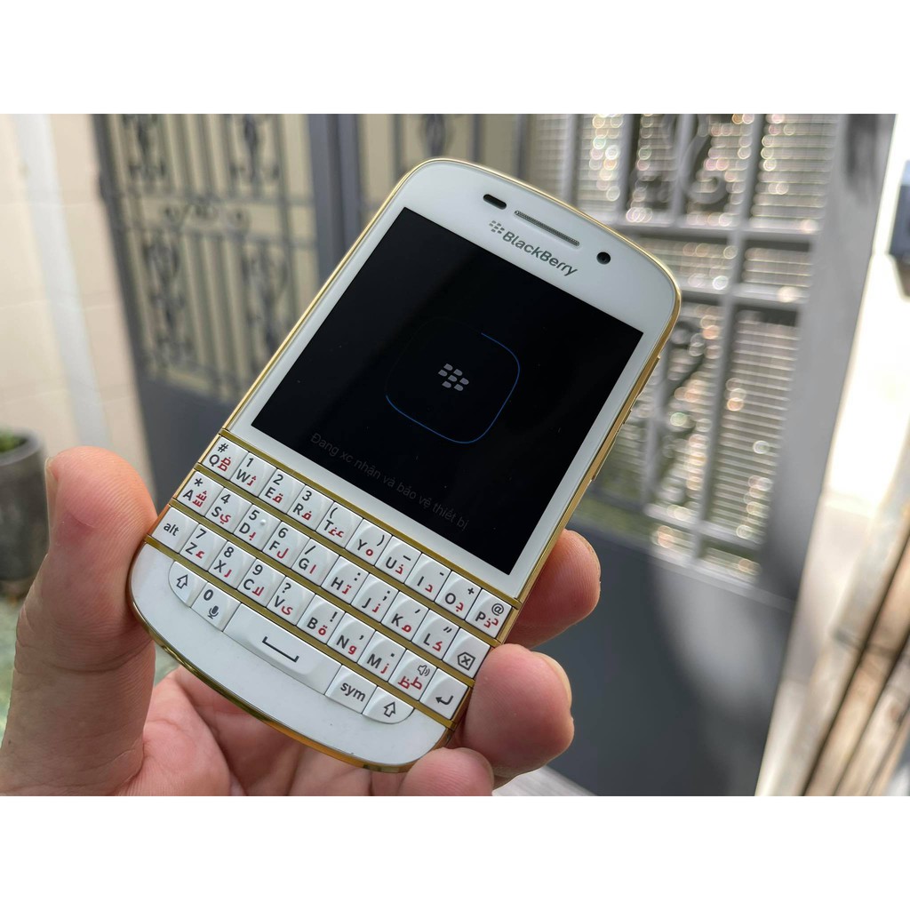 Điện thoại Blackberry Q10 Gold  chính hãng