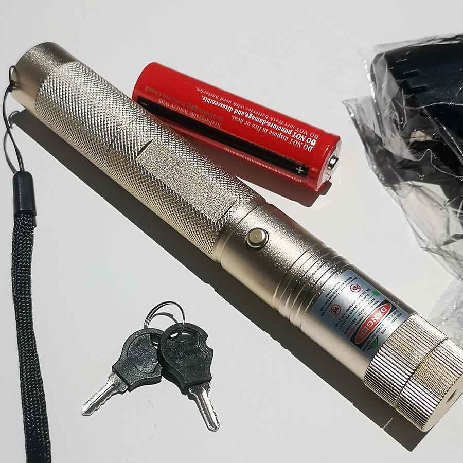 Đèn Laze Laser Công Trình 303 Tia Xanh Lá Pin Sạc Vỏ Vàng