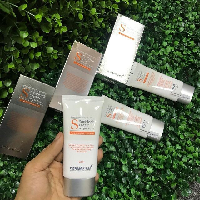 Kem chống nắng vật lý Dermafirm SunBlock Cream SPF 50+ PA+++ Hàn Quốc