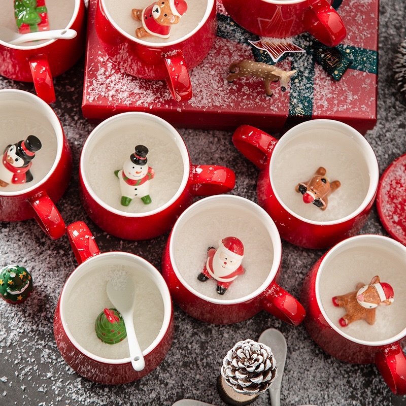 Ly Sứ Gắn Vật Bên Trong Phong Cách Noel