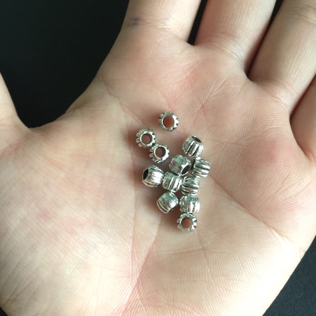 10 bi khía xi bạc 6mm (Lỗ xỏ 2mm)