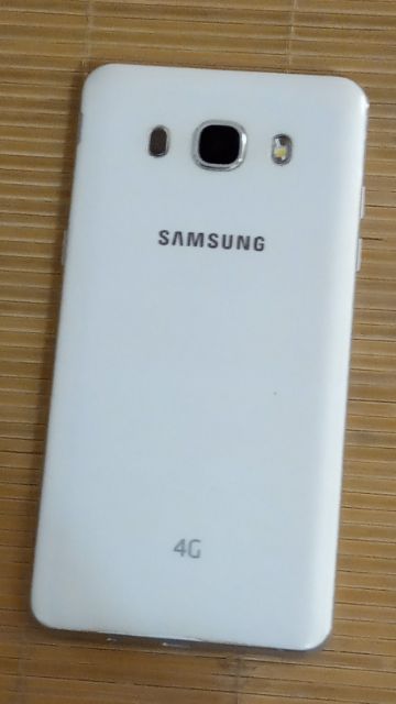 Điện thoại Samsung Galaxy J5 2016