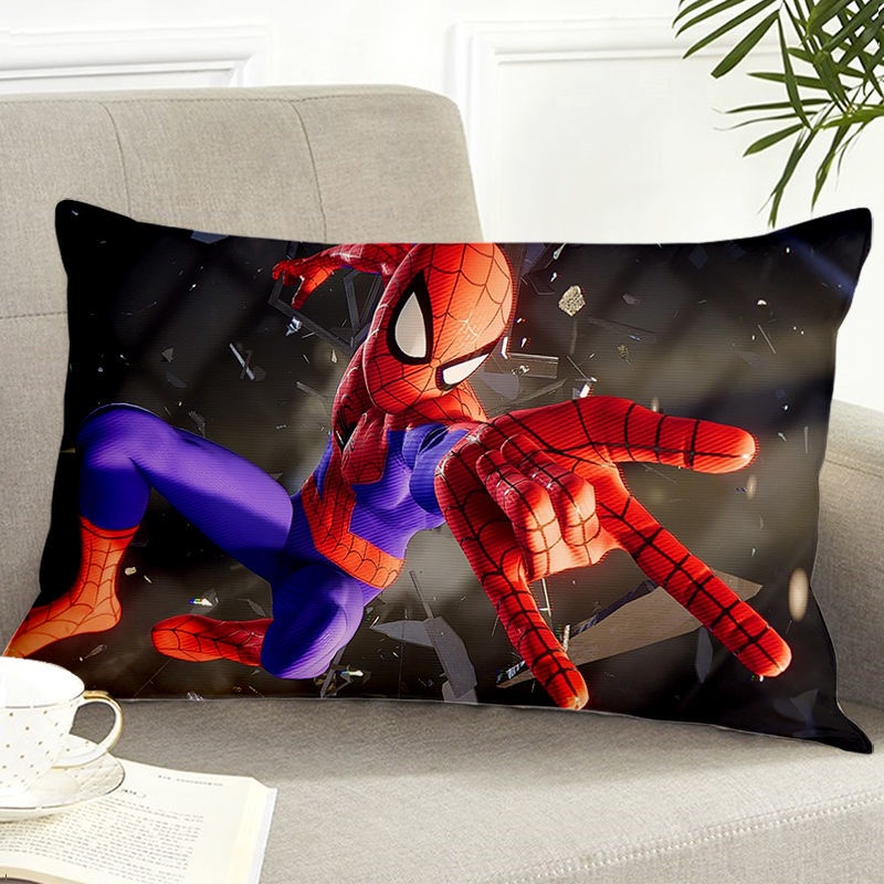 Gối Ôm Hình Người Nhện Marvel Độc Đáo